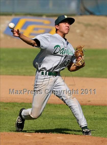 Thumbnail 1 in Charter Oak @ Damien photogallery.