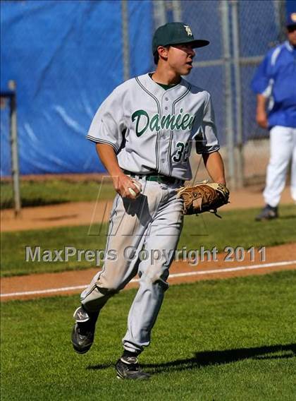 Thumbnail 1 in Charter Oak @ Damien photogallery.