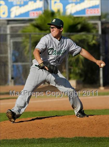 Thumbnail 3 in Charter Oak @ Damien photogallery.