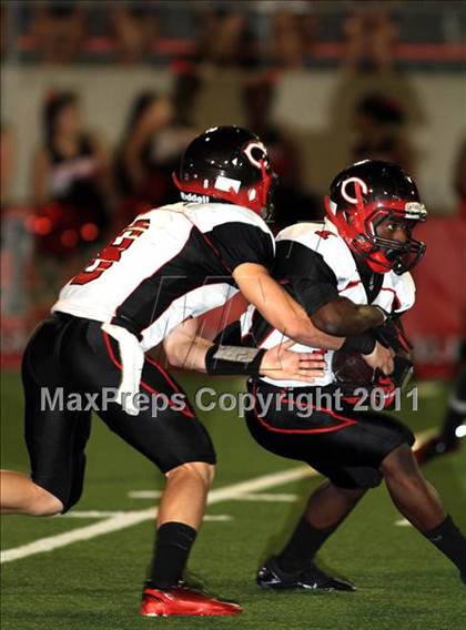 Thumbnail 2 in Mater Dei vs. Centennial photogallery.