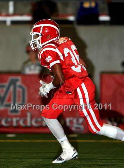 Thumbnail 1 in Mater Dei vs. Centennial photogallery.