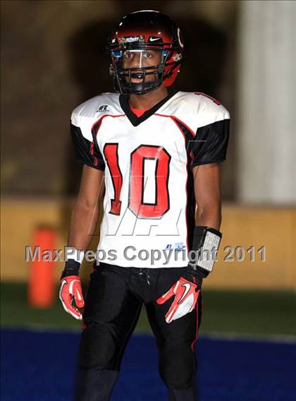Thumbnail 3 in Mater Dei vs. Centennial photogallery.