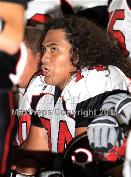 Thumbnail 2 in Mater Dei vs. Centennial photogallery.