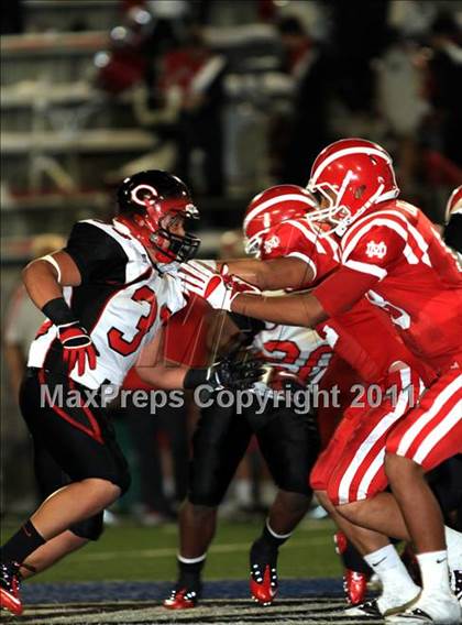 Thumbnail 1 in Mater Dei vs. Centennial photogallery.
