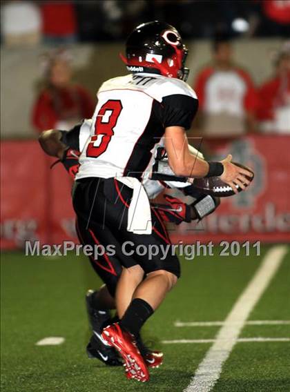 Thumbnail 2 in Mater Dei vs. Centennial photogallery.