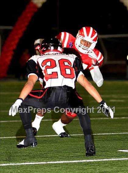 Thumbnail 1 in Mater Dei vs. Centennial photogallery.