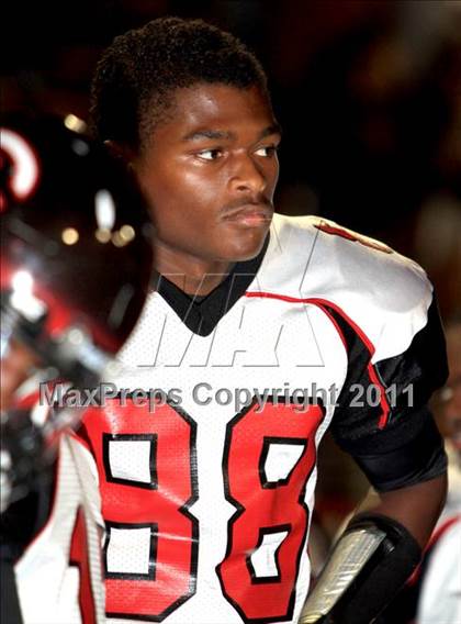 Thumbnail 3 in Mater Dei vs. Centennial photogallery.