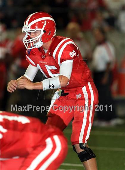 Thumbnail 1 in Mater Dei vs. Centennial photogallery.