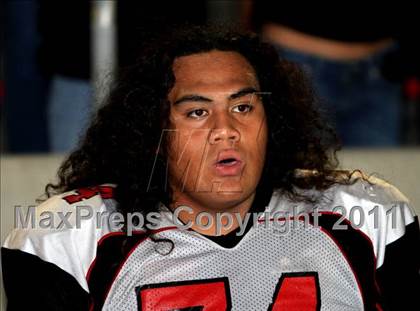 Thumbnail 2 in Mater Dei vs. Centennial photogallery.