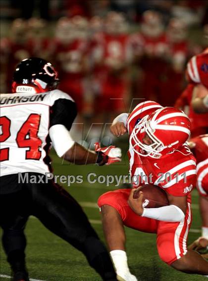 Thumbnail 1 in Mater Dei vs. Centennial photogallery.