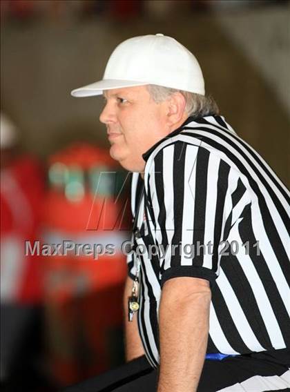Thumbnail 2 in Mater Dei vs. Centennial photogallery.