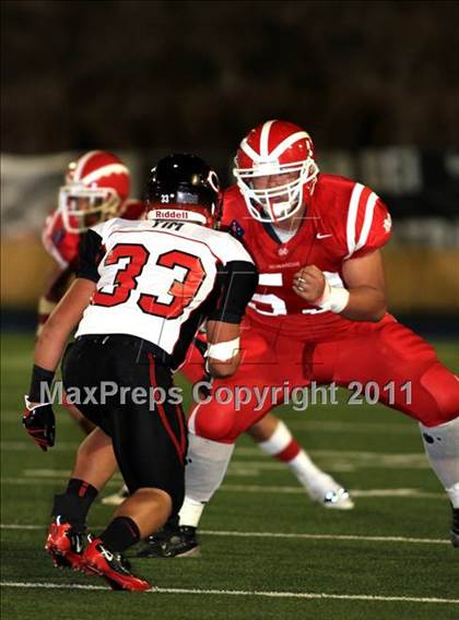 Thumbnail 1 in Mater Dei vs. Centennial photogallery.