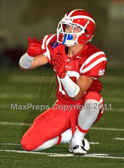 Thumbnail 3 in Mater Dei vs. Centennial photogallery.