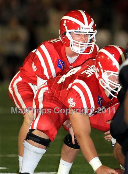 Thumbnail 1 in Mater Dei vs. Centennial photogallery.