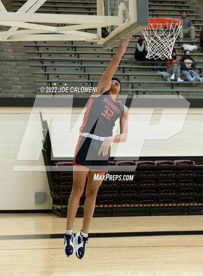 Thumbnail 2 in Lee Vs Brandeis photogallery.