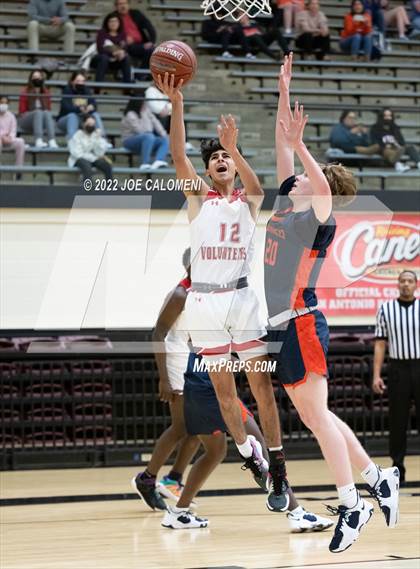 Thumbnail 1 in Lee Vs Brandeis photogallery.
