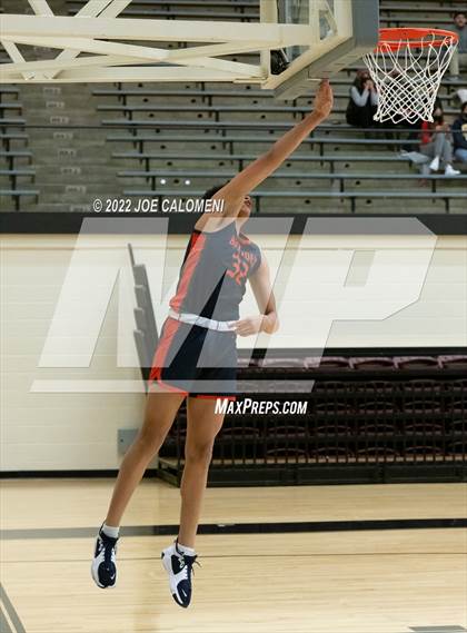 Thumbnail 3 in Lee Vs Brandeis photogallery.