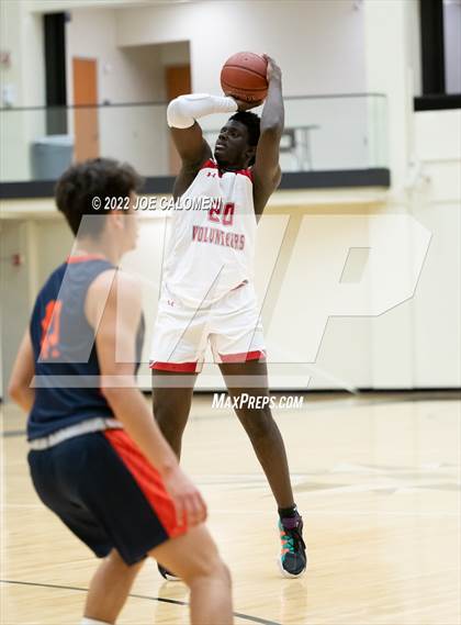 Thumbnail 2 in Lee Vs Brandeis photogallery.