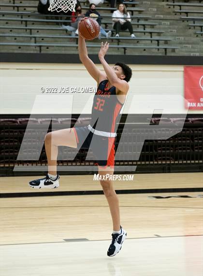 Thumbnail 1 in Lee Vs Brandeis photogallery.