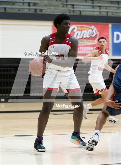 Thumbnail 3 in Lee Vs Brandeis photogallery.