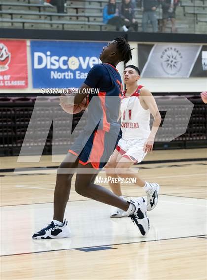 Thumbnail 2 in Lee Vs Brandeis photogallery.