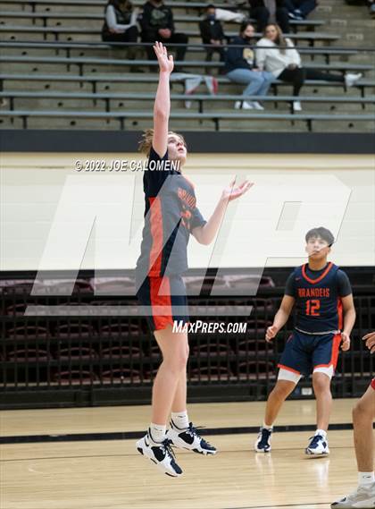 Thumbnail 1 in Lee Vs Brandeis photogallery.