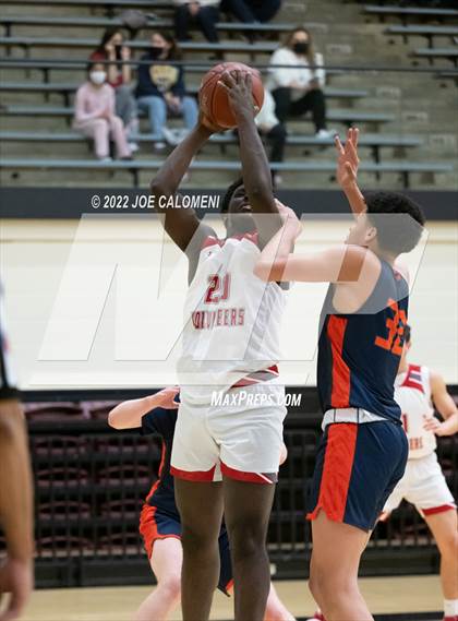 Thumbnail 1 in Lee Vs Brandeis photogallery.