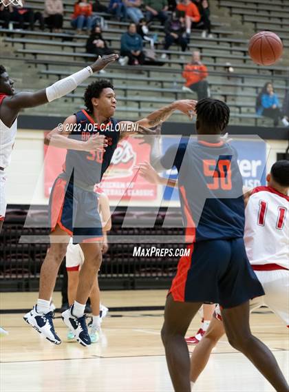 Thumbnail 3 in Lee Vs Brandeis photogallery.