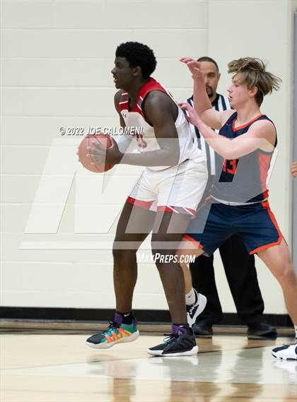 Thumbnail 2 in Lee Vs Brandeis photogallery.
