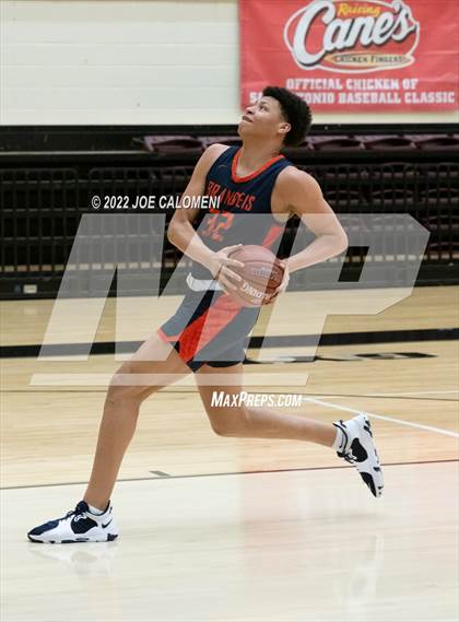 Thumbnail 1 in Lee Vs Brandeis photogallery.