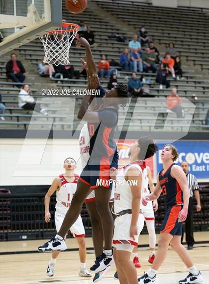 Thumbnail 1 in Lee Vs Brandeis photogallery.