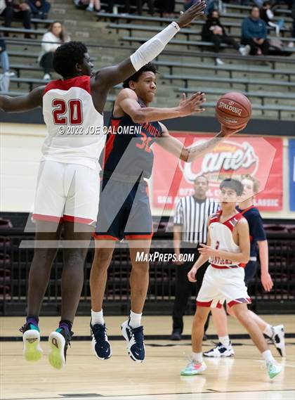 Thumbnail 3 in Lee Vs Brandeis photogallery.