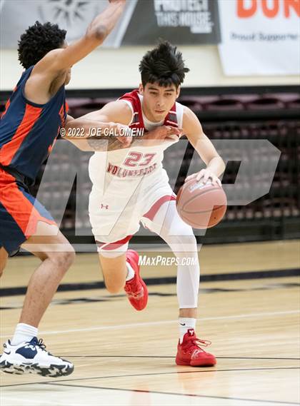 Thumbnail 1 in Lee Vs Brandeis photogallery.
