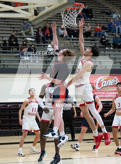 Thumbnail 1 in Lee Vs Brandeis photogallery.