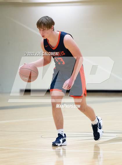 Thumbnail 2 in Lee Vs Brandeis photogallery.