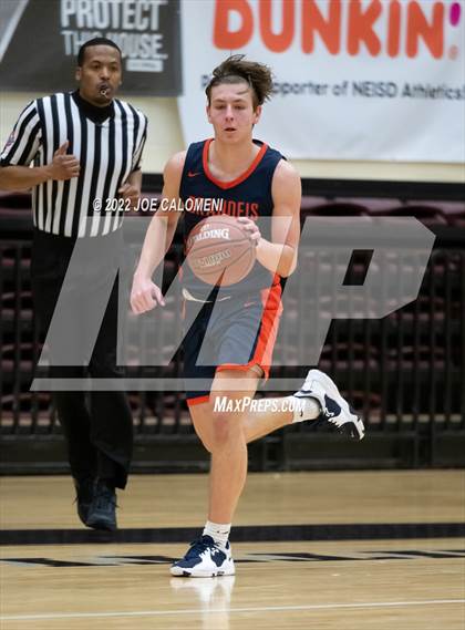 Thumbnail 3 in Lee Vs Brandeis photogallery.