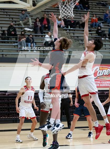 Thumbnail 3 in Lee Vs Brandeis photogallery.