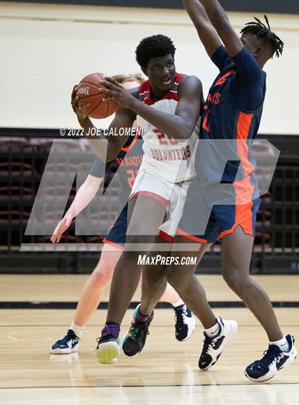 Thumbnail 2 in Lee Vs Brandeis photogallery.