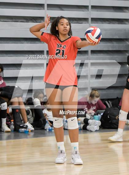 Thumbnail 3 in Santa Fe Christian vs. Paul Laurence Dunbar (Nike TOC Southwest) photogallery.