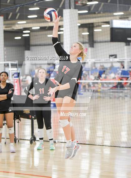 Thumbnail 1 in Santa Fe Christian vs. Paul Laurence Dunbar (Nike TOC Southwest) photogallery.