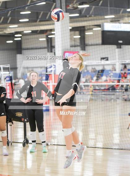 Thumbnail 3 in Santa Fe Christian vs. Paul Laurence Dunbar (Nike TOC Southwest) photogallery.