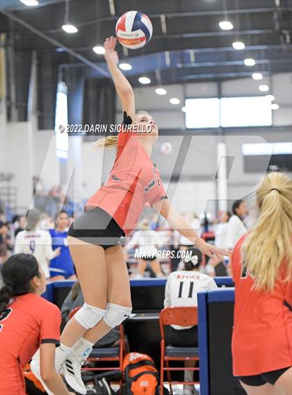 Thumbnail 2 in Santa Fe Christian vs. Paul Laurence Dunbar (Nike TOC Southwest) photogallery.