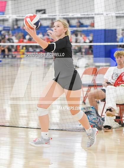 Thumbnail 2 in Santa Fe Christian vs. Paul Laurence Dunbar (Nike TOC Southwest) photogallery.