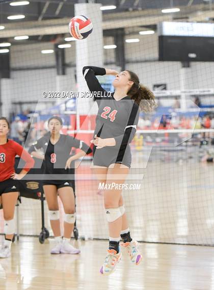 Thumbnail 3 in Santa Fe Christian vs. Paul Laurence Dunbar (Nike TOC Southwest) photogallery.