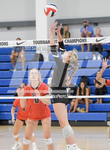 Thumbnail 2 in Santa Fe Christian vs. Paul Laurence Dunbar (Nike TOC Southwest) photogallery.