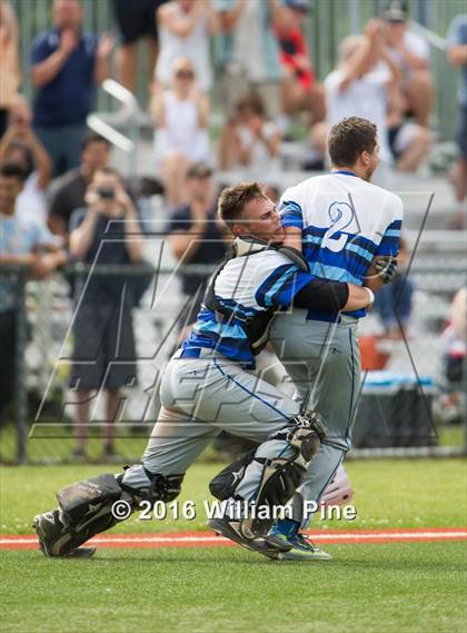 Thumbnail 2 in Wallkill vs. John Jay-CR (NYSPHSAA Class A Regional Final) photogallery.