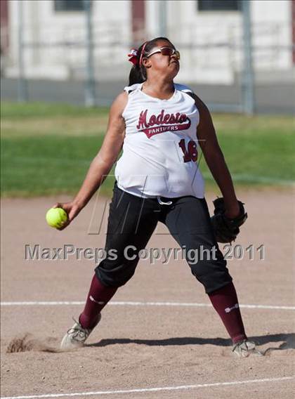 Thumbnail 1 in Beyer @ Modesto photogallery.