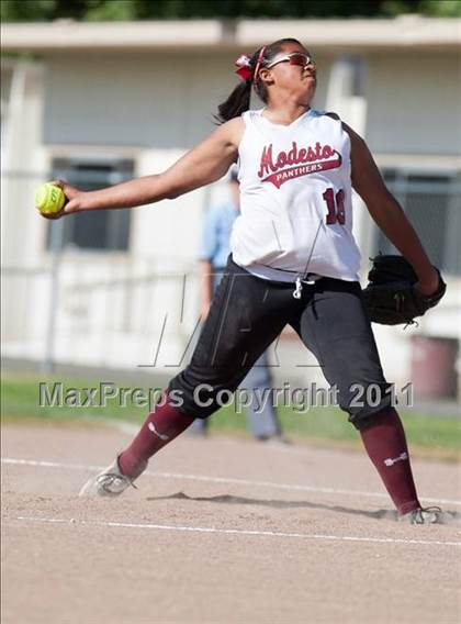 Thumbnail 1 in Beyer @ Modesto photogallery.