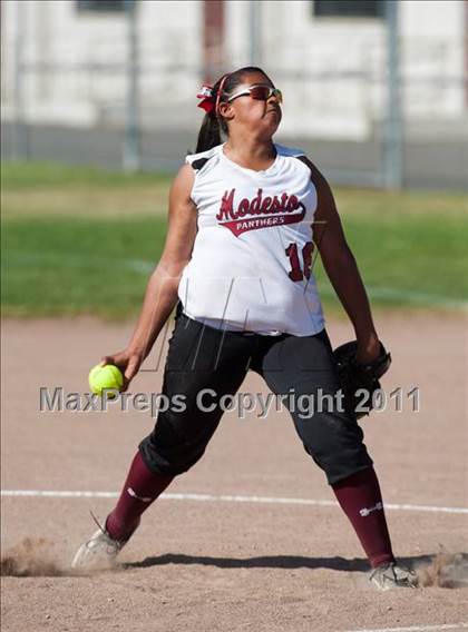 Thumbnail 3 in Beyer @ Modesto photogallery.