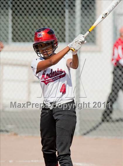 Thumbnail 2 in Beyer @ Modesto photogallery.